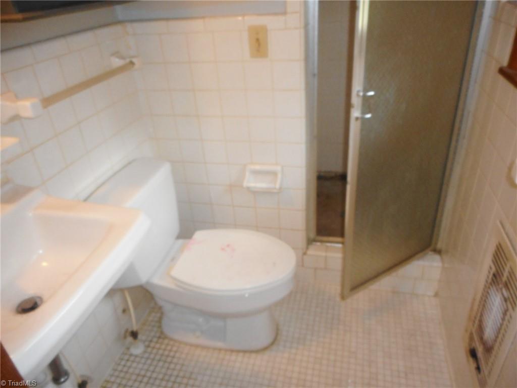 7962 Sylvan Road Liberty, NC 27298 - Photo 15 of 20