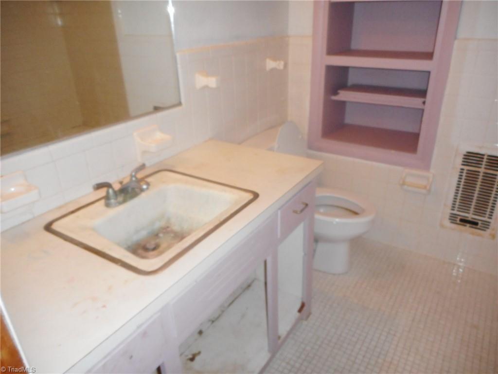 7962 Sylvan Road Liberty, NC 27298 - Photo 16 of 20