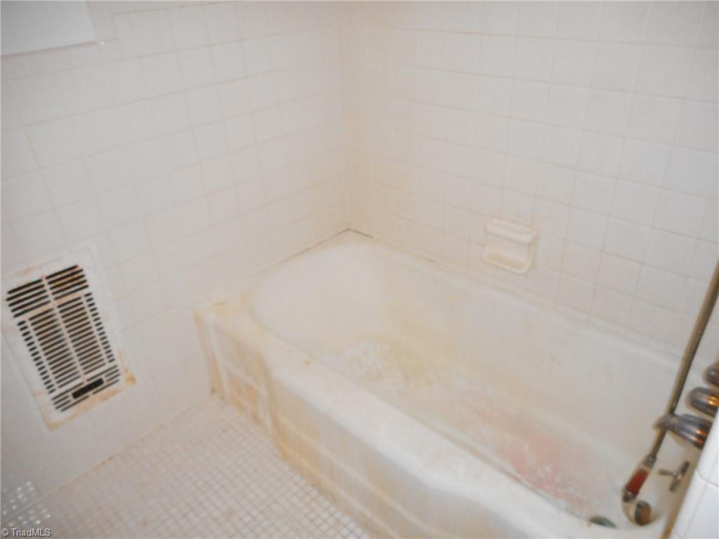 7962 Sylvan Road Liberty, NC 27298 - Photo 17 of 20