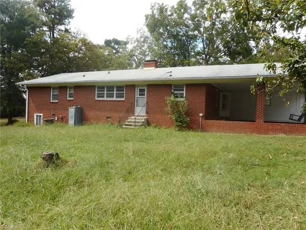 $200,000 | 7962 Sylvan Road, Liberty, NC 27298