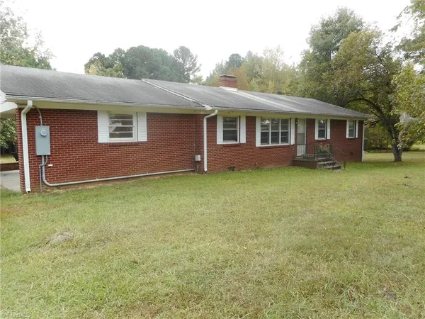 $200,000 | 7962 Sylvan Road, Liberty, NC 27298