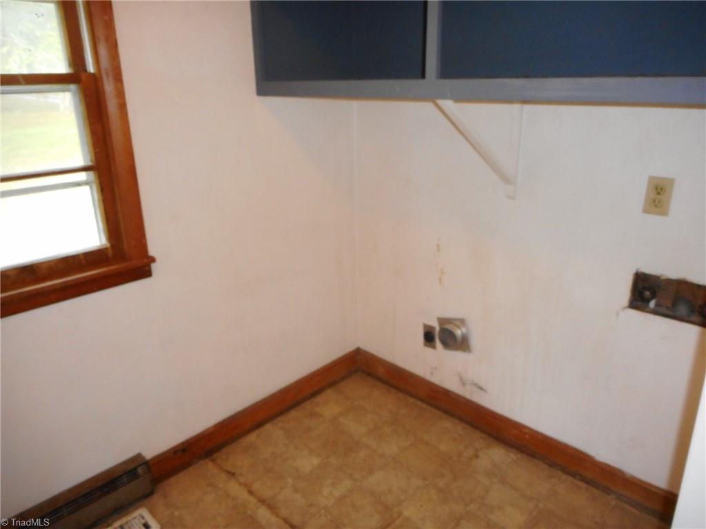 7962 Sylvan Road Liberty, NC 27298 - Photo 8 of 20