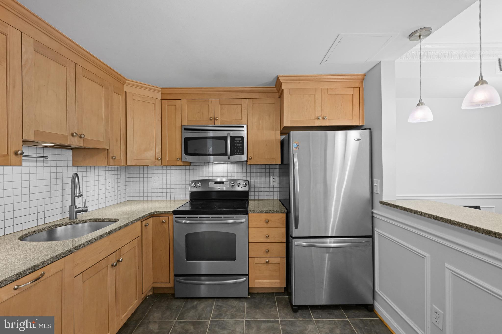 1823 Corcoran Street Northwest, Unit 9 Washington, DC 20009 - Photo 6 of 20 Updated kitchen