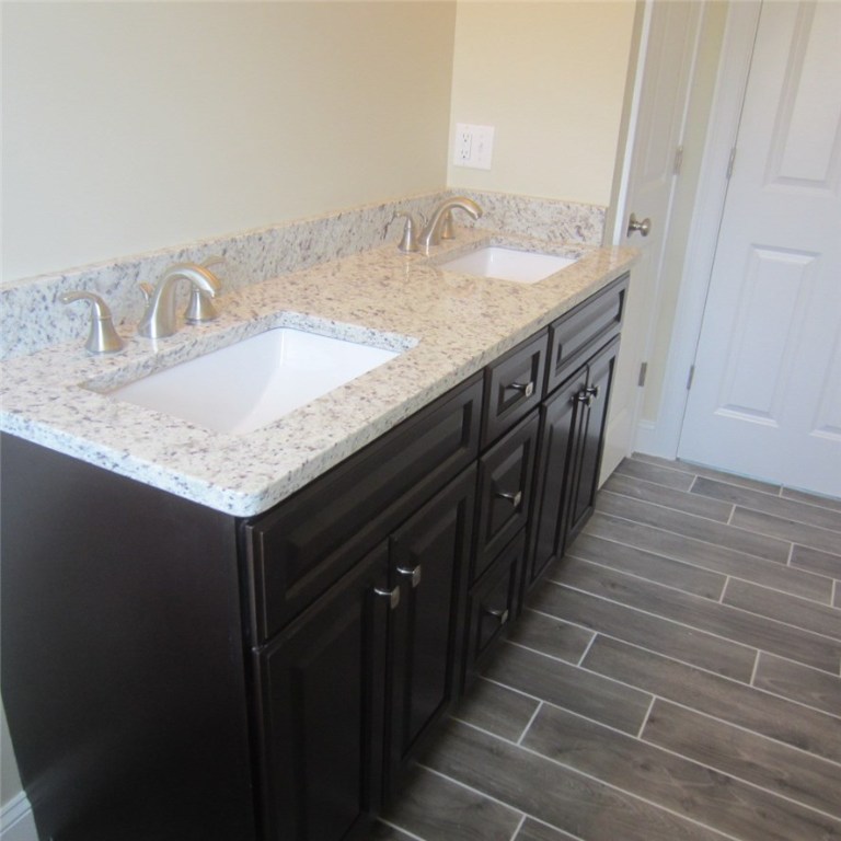 5 Hunters Road Lincoln, RI 02865 - Photo 14 of 26 Gallery Image 14