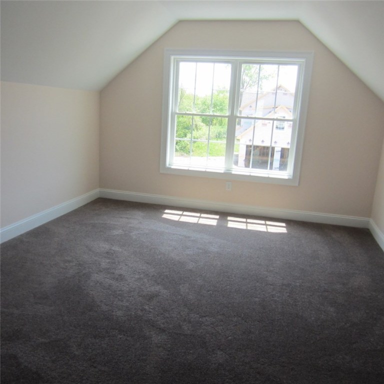 5 Hunters Road Lincoln, RI 02865 - Photo 19 of 26 Gallery Image 19