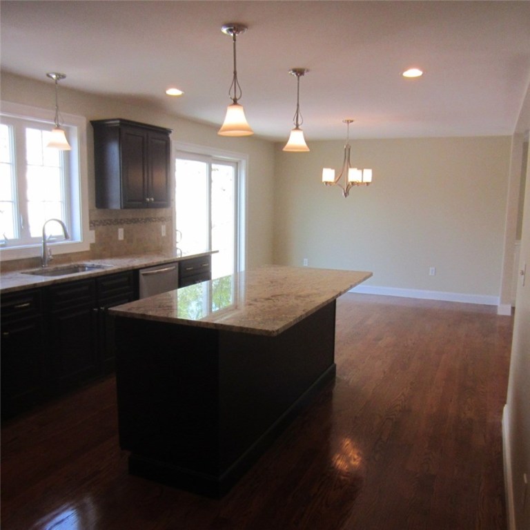 5 Hunters Road Lincoln, RI 02865 - Photo 4 of 26 Gallery Image 4