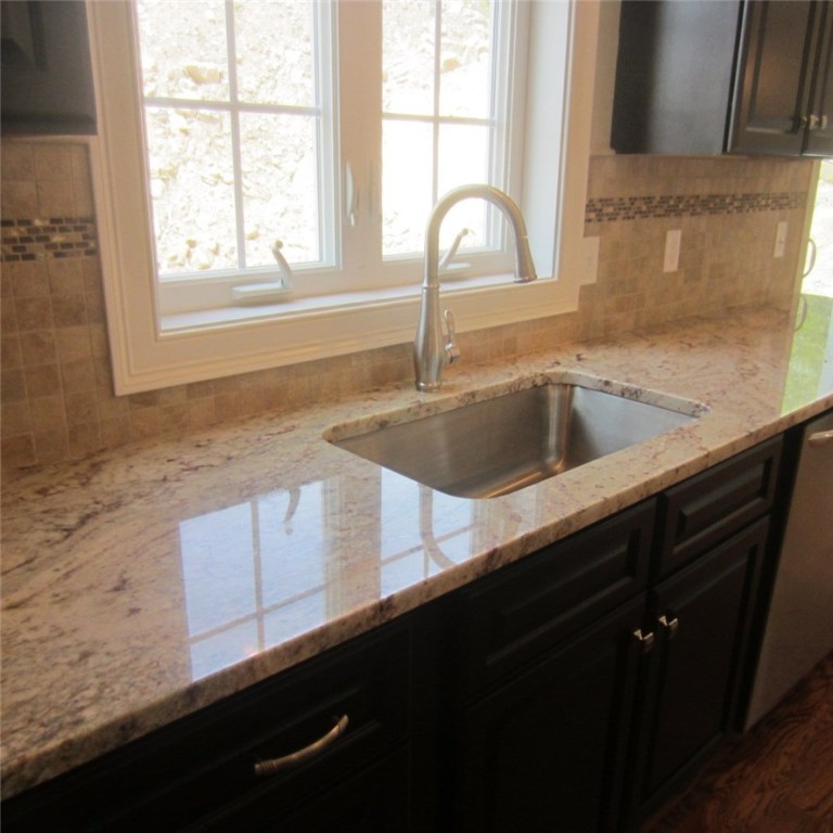5 Hunters Road Lincoln, RI 02865 - Photo 5 of 26 Gallery Image 5