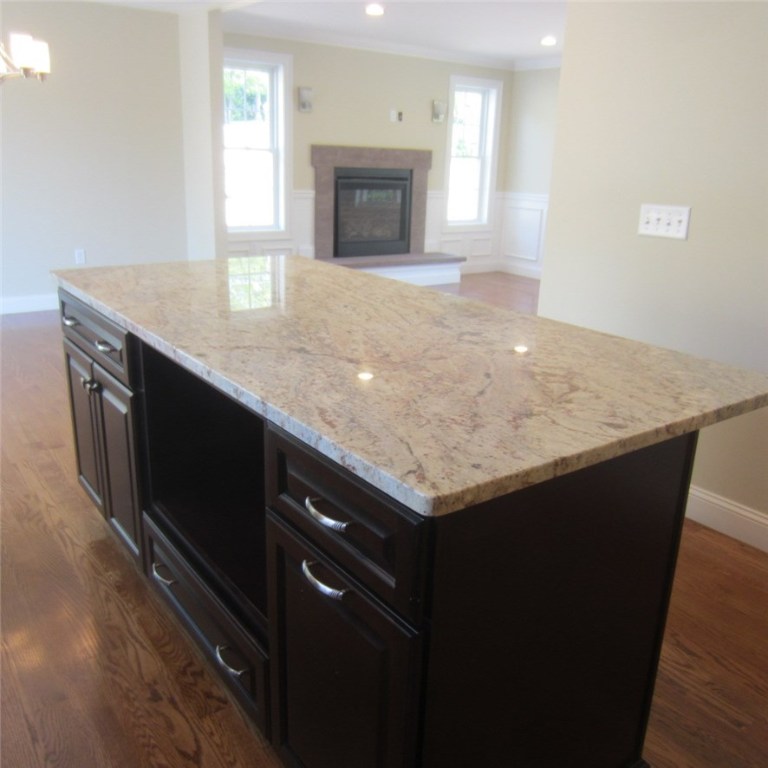 5 Hunters Road Lincoln, RI 02865 - Photo 6 of 26 Gallery Image 6