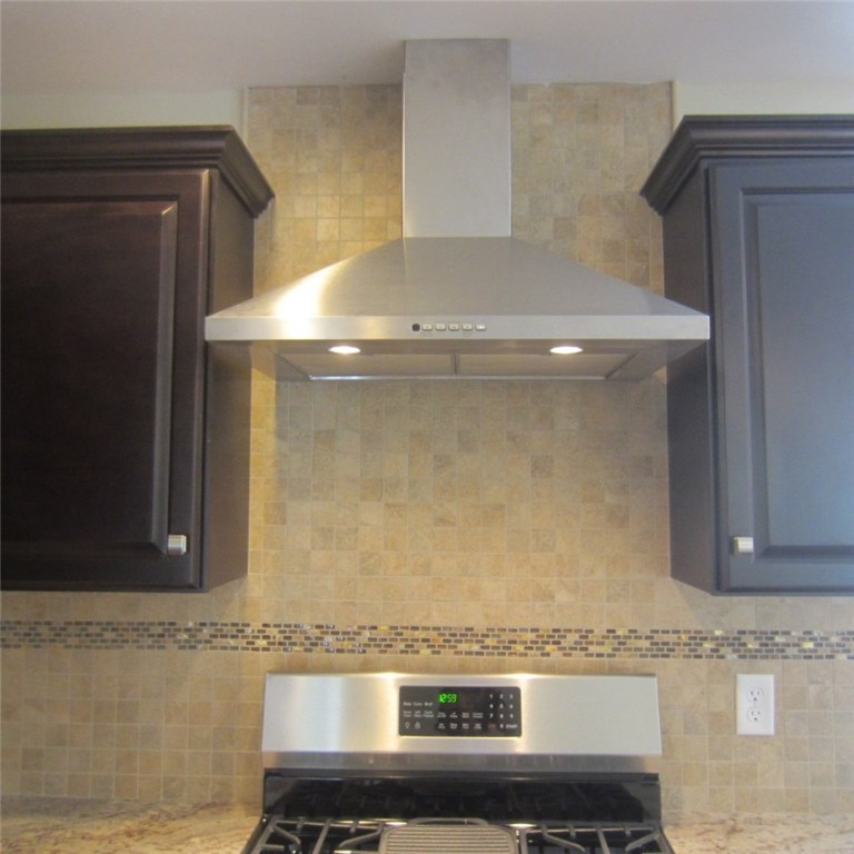 5 Hunters Road Lincoln, RI 02865 - Photo 7 of 26 Gallery Image 7