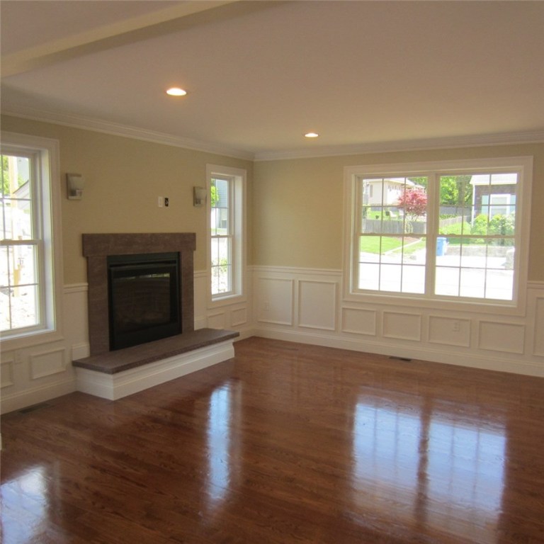 5 Hunters Road Lincoln, RI 02865 - Photo 9 of 26 Gallery Image 9