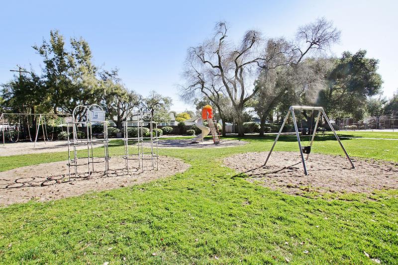 212 Briar Lane San Mateo, CA 94403 - Photo 22 of 26