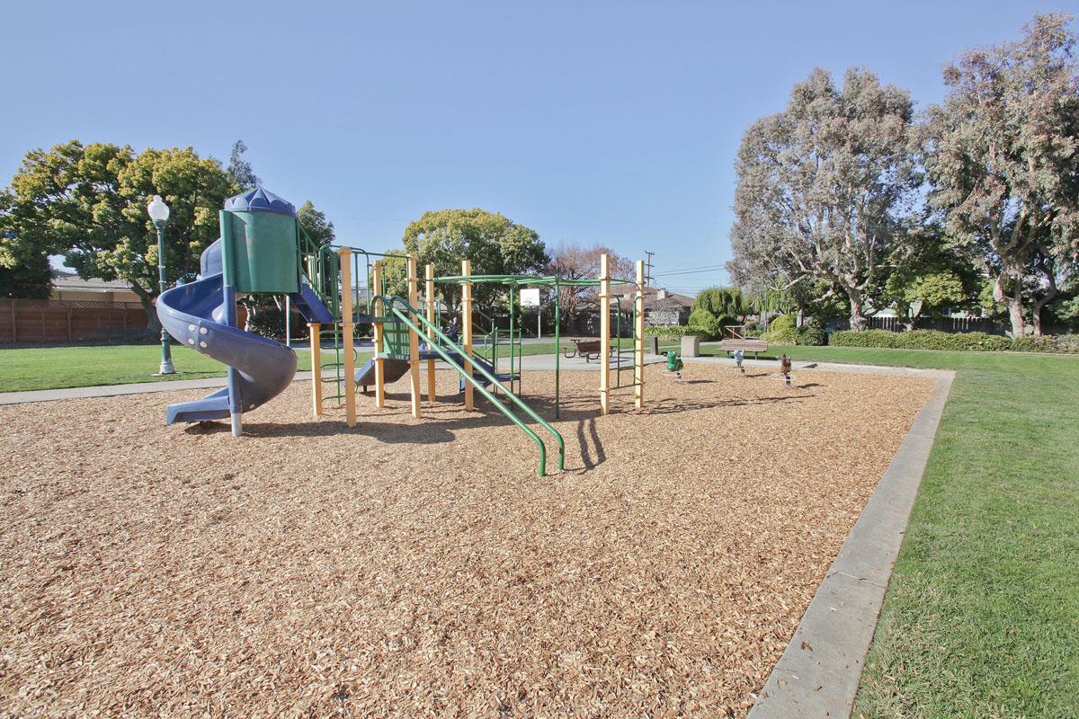 212 Briar Lane San Mateo, CA 94403 - Photo 24 of 26