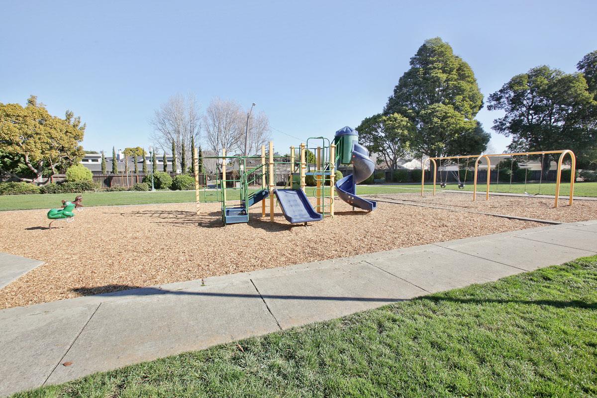 212 Briar Lane San Mateo, CA 94403 - Photo 25 of 26