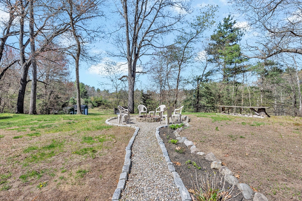 331 Braley Hill Road Rochester, MA 02770 - Photo 8 of 42