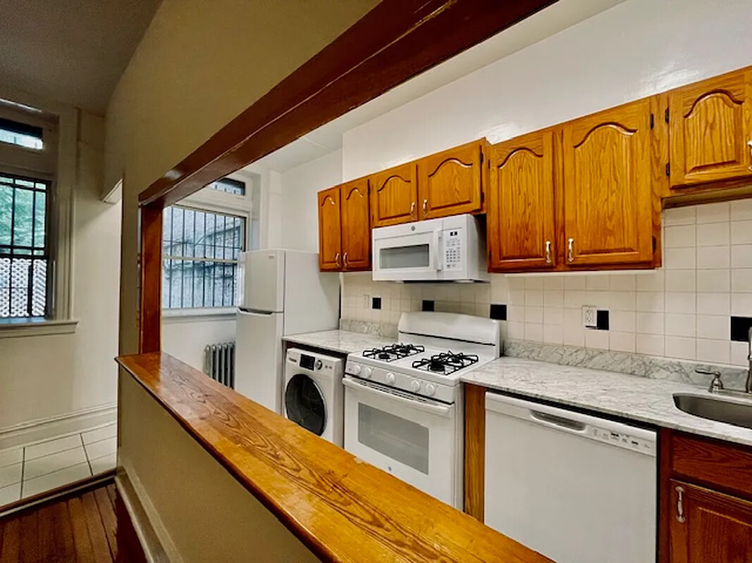 334 Riverside Drive Manhattan, NY 10025 - Photo 38 of 64