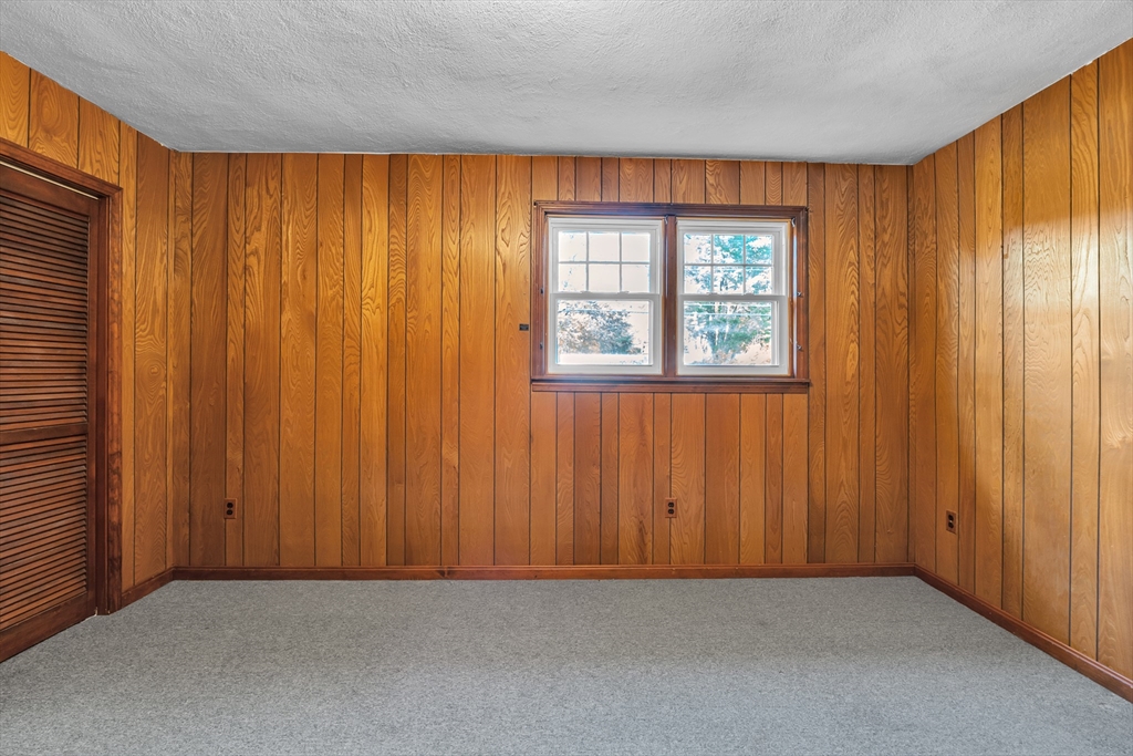 119 Albee Road Uxbridge, MA 01569 - Photo 17 of 35 Gallery Image 17