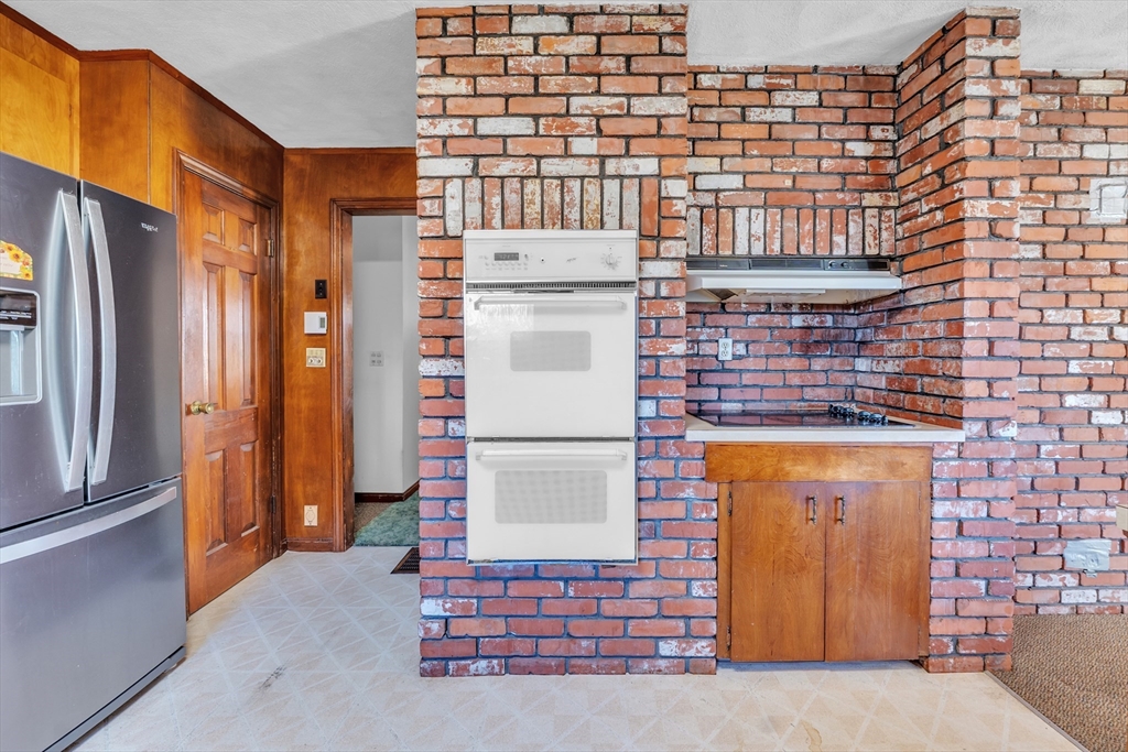 119 Albee Road Uxbridge, MA 01569 - Photo 8 of 35 Gallery Image 8