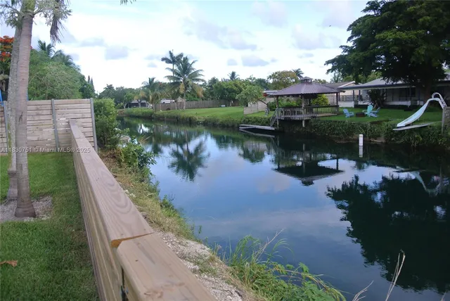 $3,600 | 10230 Dolphin Road, Unit 1, Cutler Bay, FL 33157