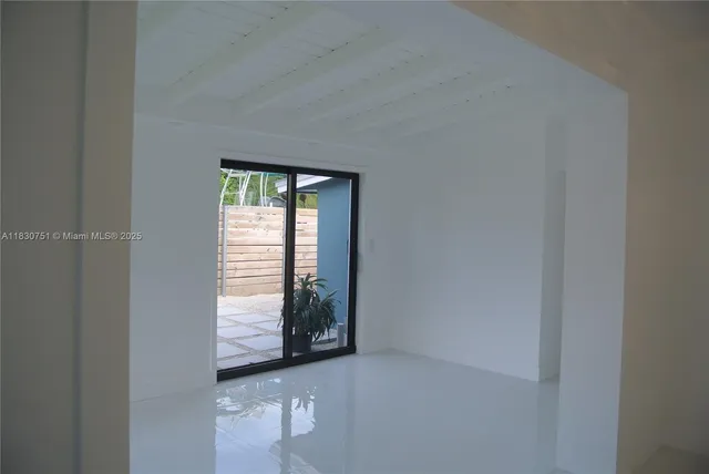 $3,600 | 10230 Dolphin Road, Unit 1, Cutler Bay, FL 33157