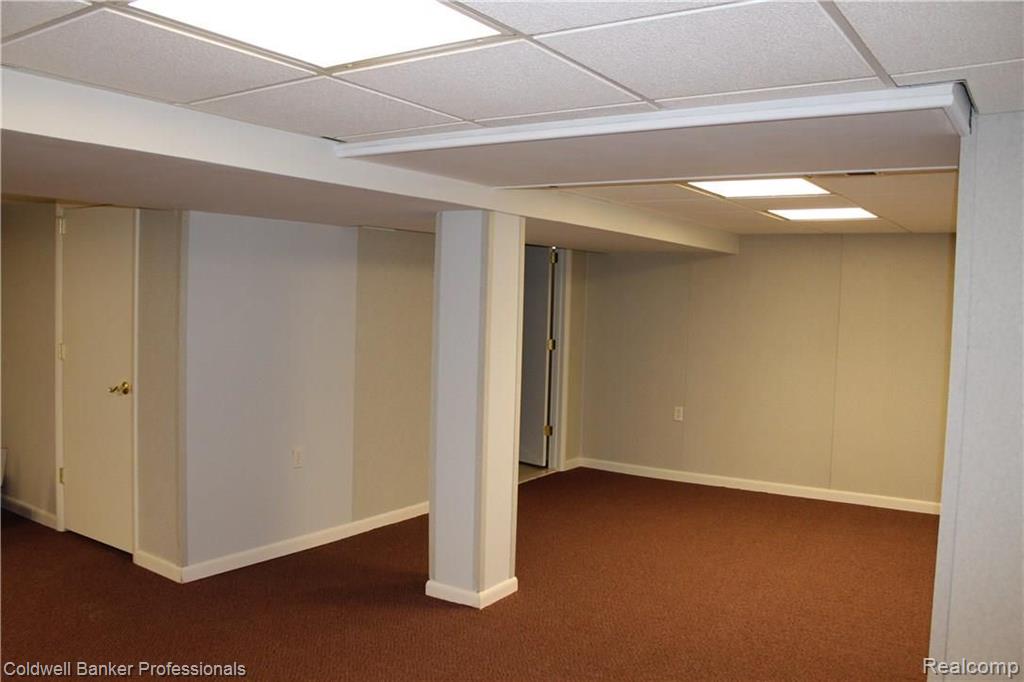 2330 Oklahoma Court Rochester Hills, MI 48309 - Photo 24 of 28