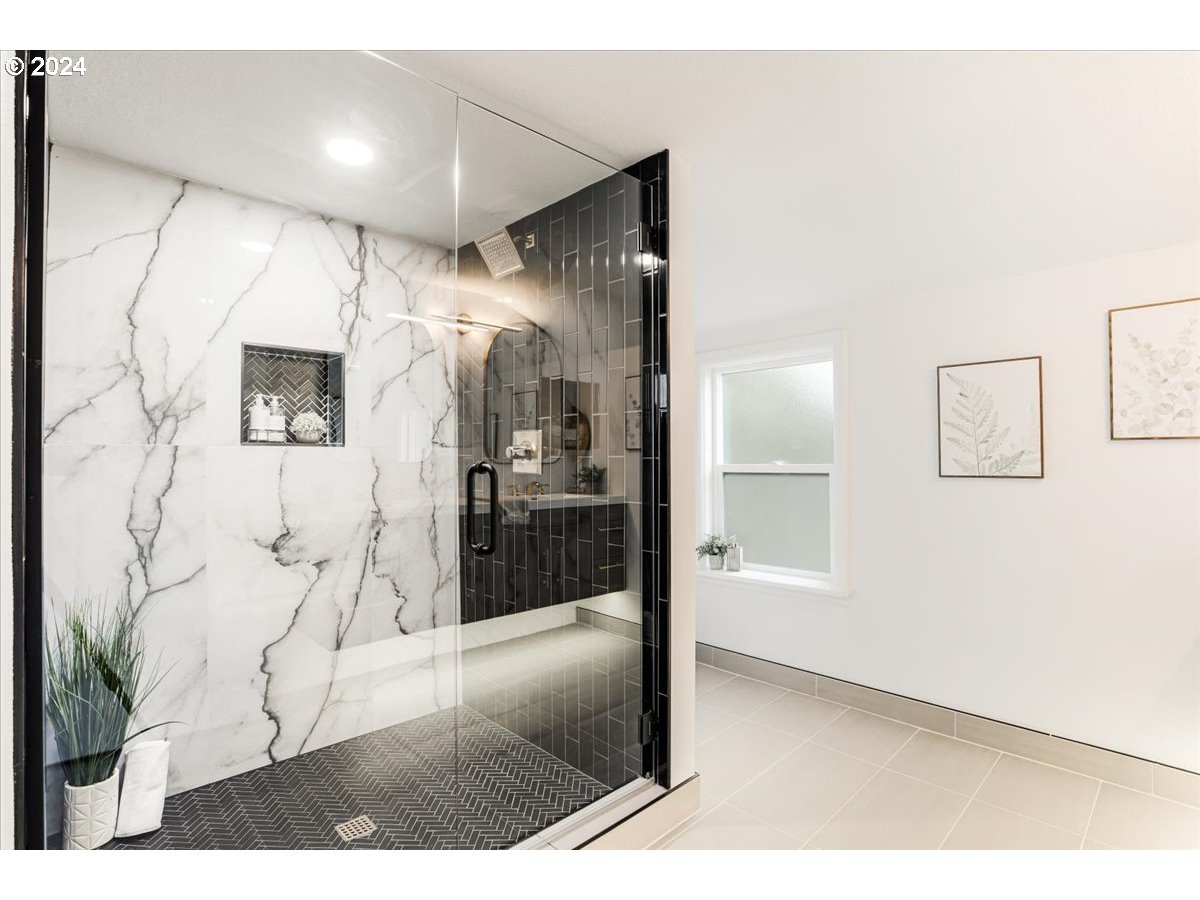 2639 North Sumner Street Portland, OR 97217 - Photo 21 of 46 a view interior of a house and wooden floor