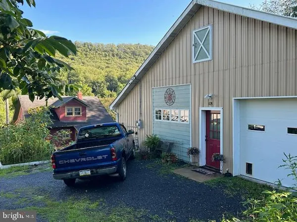 $384,900 | 1343 Penns Creek Road, Coburn, PA 16832