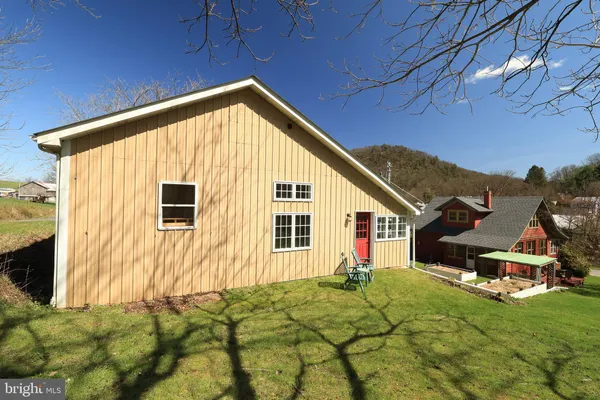 $384,900 | 1343 Penns Creek Road, Coburn, PA 16832