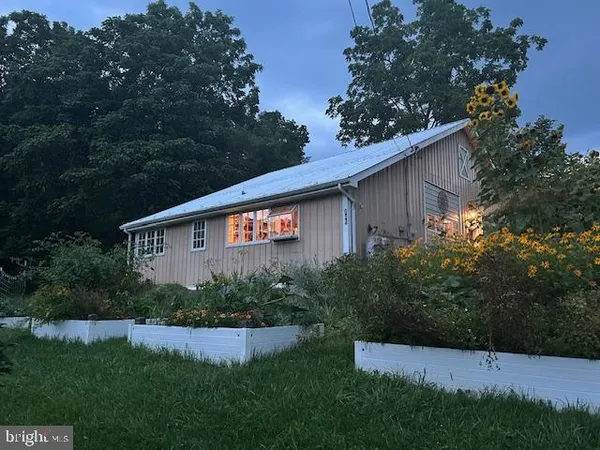 $384,900 | 1343 Penns Creek Road, Coburn, PA 16832