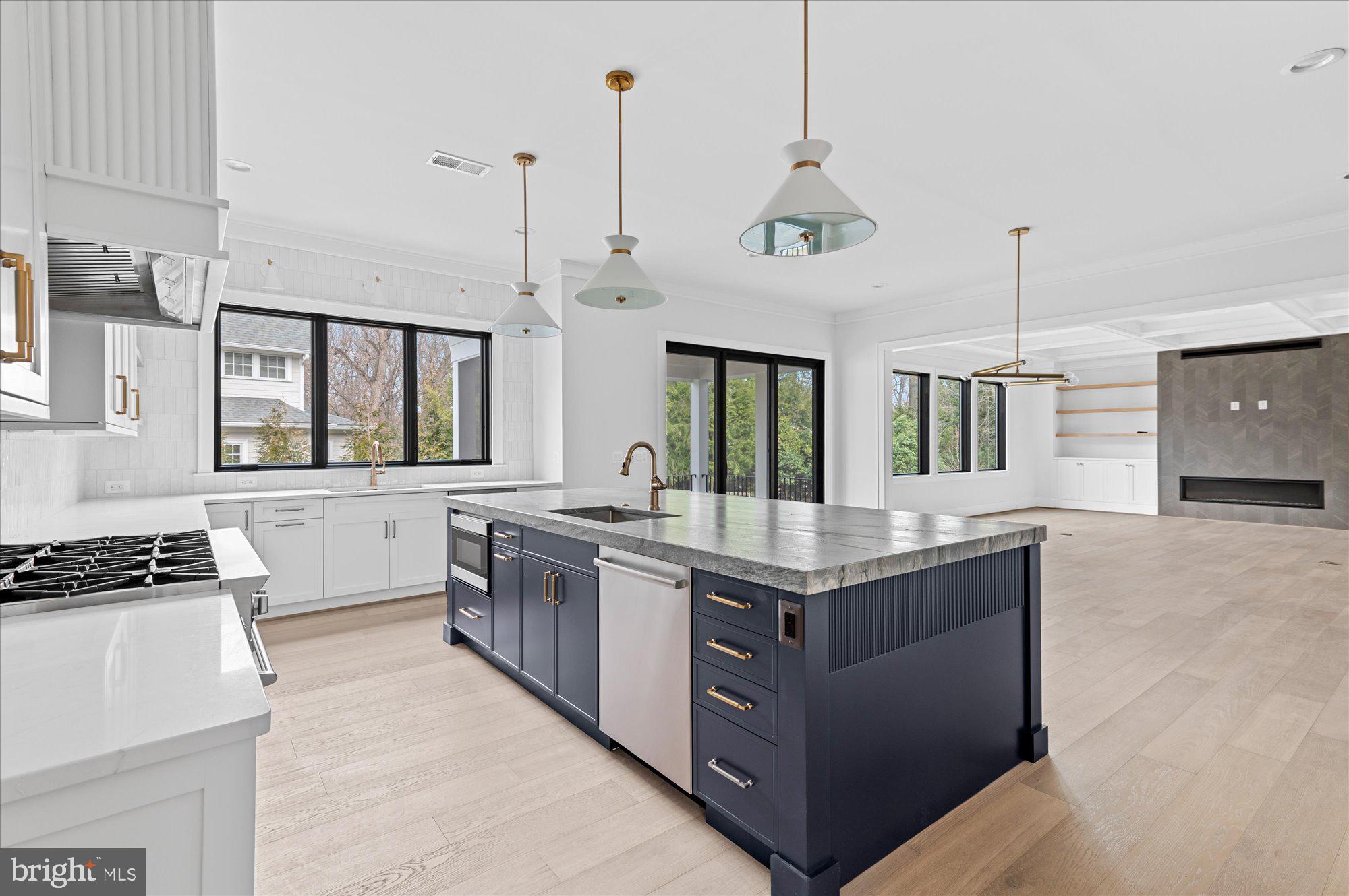 1408 Kurtz Road McLean, VA 22101 - Photo 8 of 40 Gallery Image 8