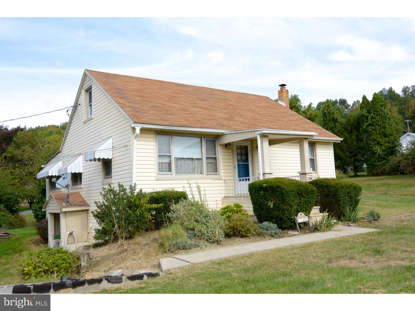 1707 Ramich Road Temple, PA 19560 - Photo 4 of 23