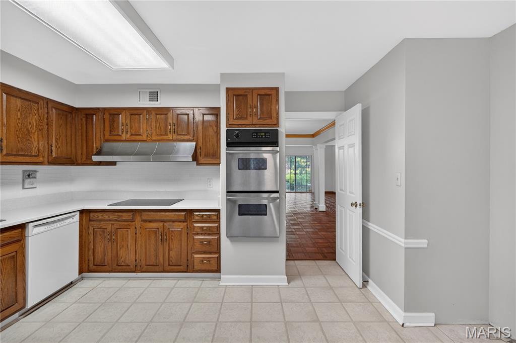 2435 Baxton Way Chesterfield, MO 63017 - Photo 19 of 46