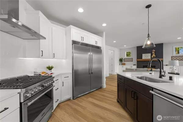 $1,099,950 | 21005 67th St Court East, Bonney Lake, WA 98391