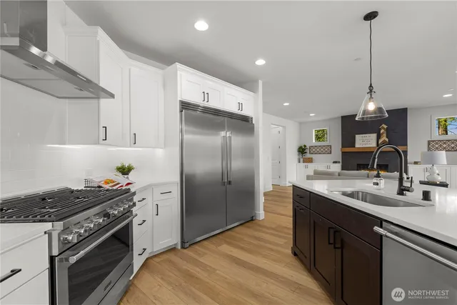 $1,179,950 | 21005 67th St Court East, Bonney Lake, WA 98391