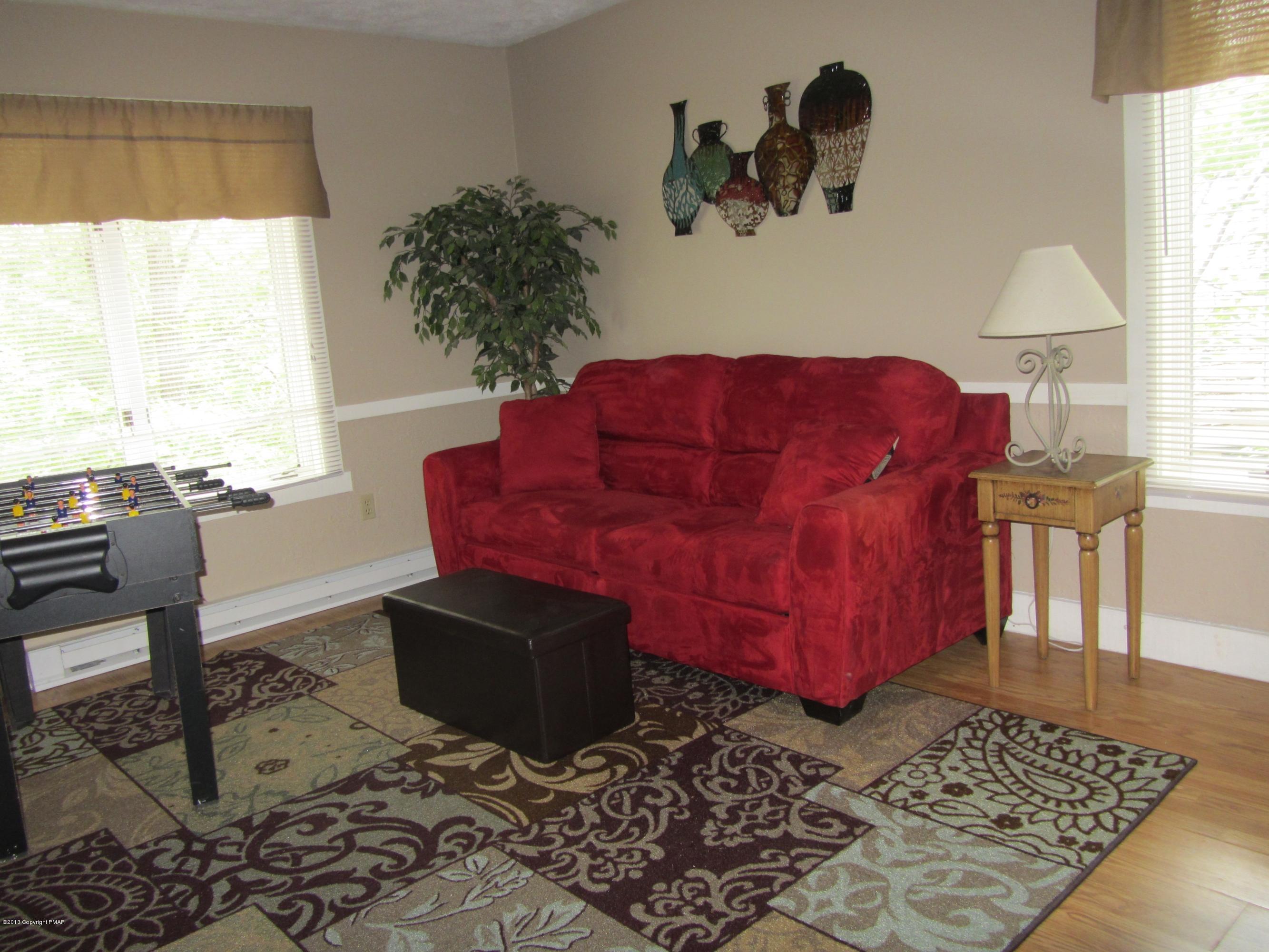 156 Snow Ridge Village Rd Lake Albrightsville, PA 18210 - Photo 15 of 22 Bedroom 2
