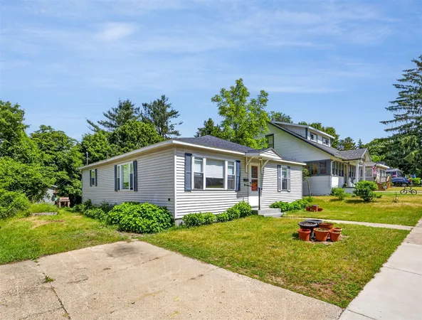 $184,900 | 415 Crippen Street, Cadillac, MI 49601