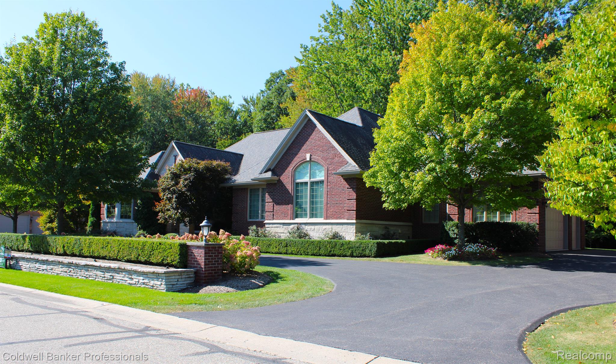 3608 Walnut Brook Drive Rochester, MI 48309 - Photo 2 of 48 Gallery Image 2