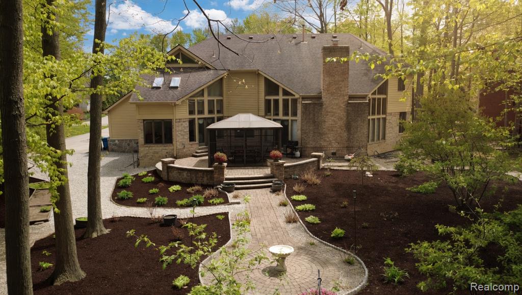 1305 Kings Pointe Road Grand Blanc, MI 48439 - Photo 1 of 71 Gallery Image 1
