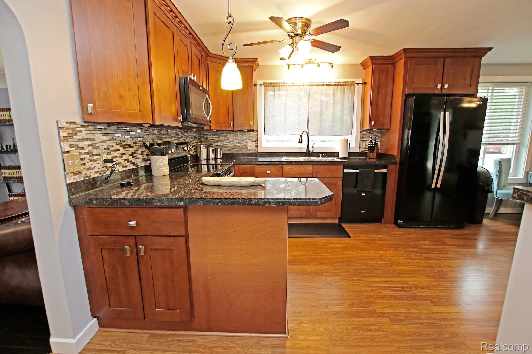 8340 East Baldwin Road Goodrich, MI 48438 - Photo 16 of 57 Kitchen