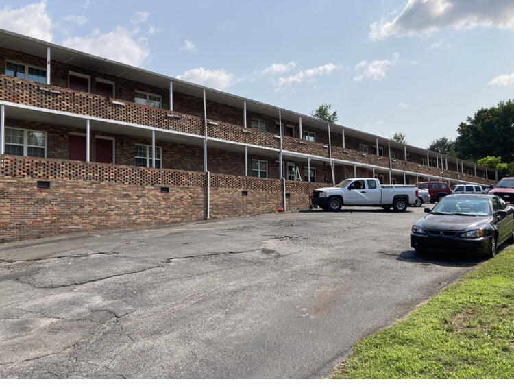 1112 King Springs Road Johnson City, TN 37601 - Photo 2 of 11 73FC1291-C816-4964-B8BF-2175EFC613FE