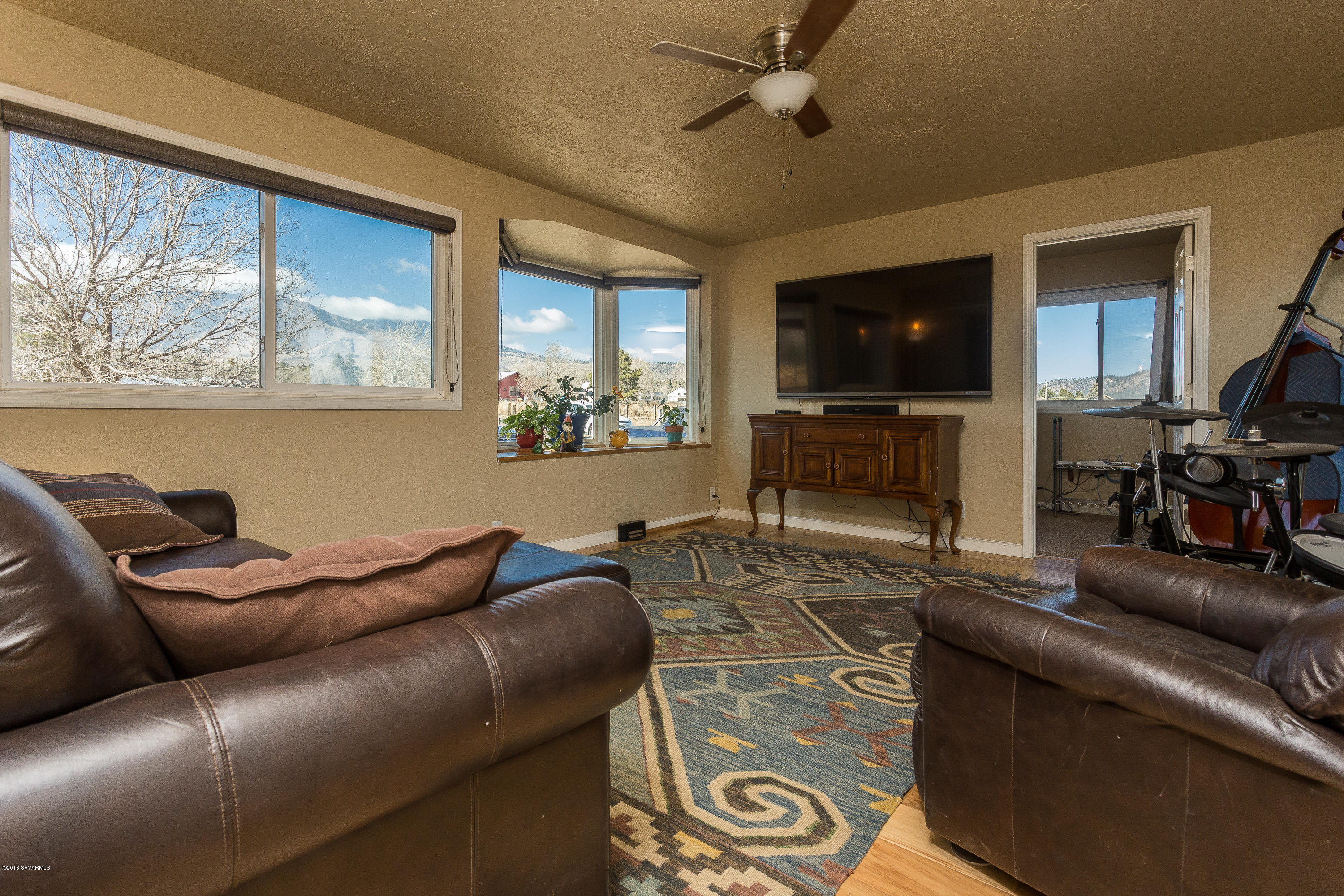 11905 Hamilton Road Flagstaff, AZ 86004 - Photo 9 of 29 009_Family Room