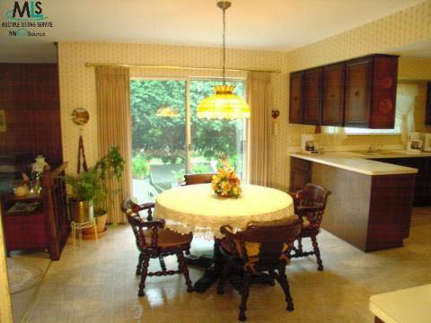 618 Canterbury Road Grosse Pointe, MI 48236 - Photo 5 of 6 854848-4.JPG