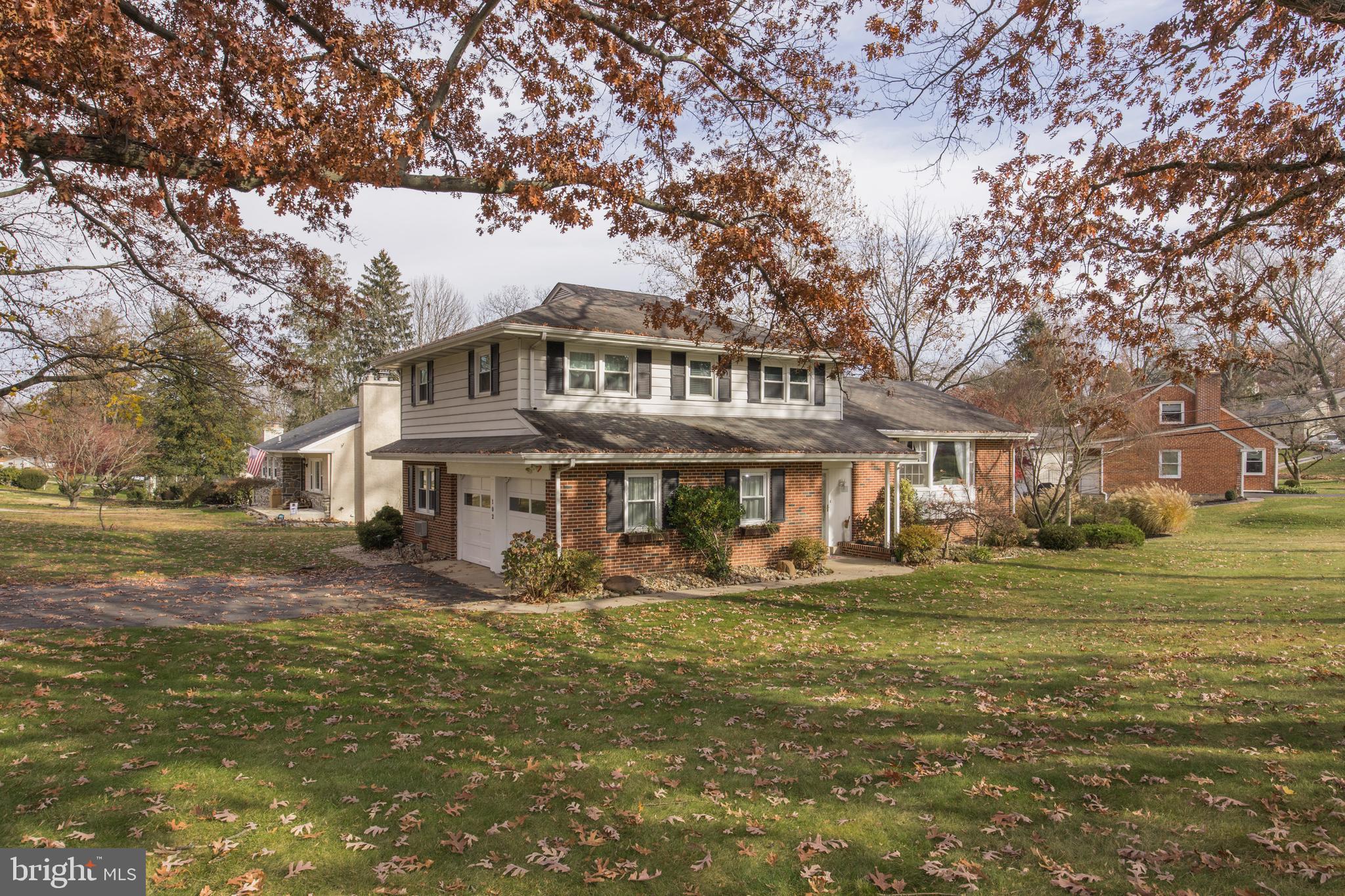 102 Brookside Road Newtown Square, PA 19073 - Photo 3 of 38