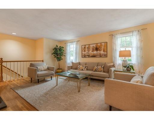 22 Melch Road Lynnfield, MA 01940 - Photo 4 of 29 Gallery Image 4