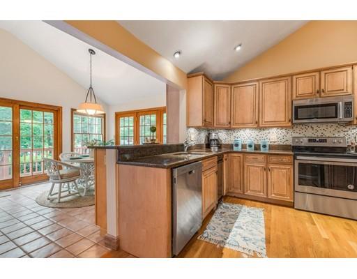 22 Melch Road Lynnfield, MA 01940 - Photo 9 of 29 Gallery Image 9