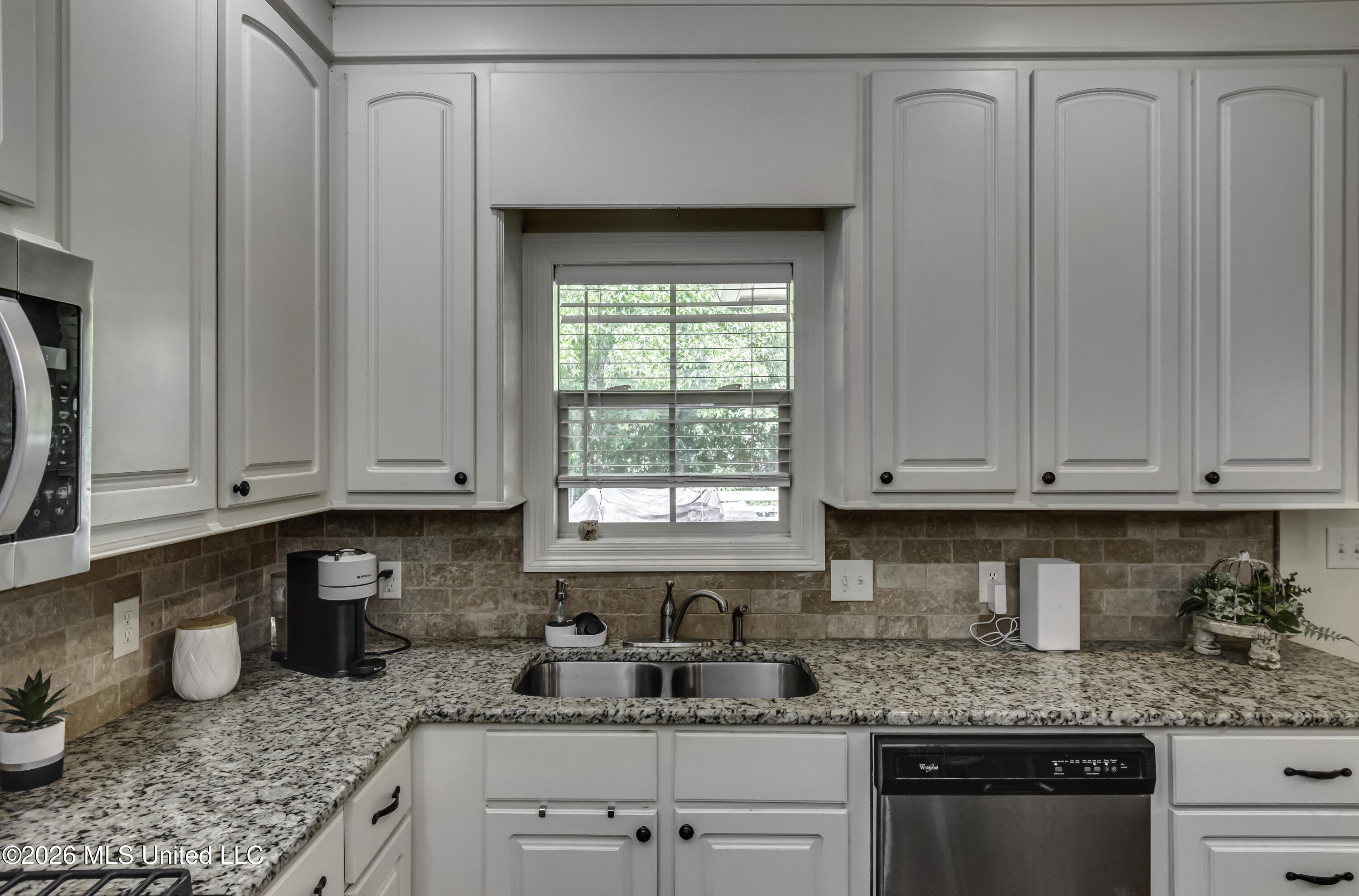 244 Greenfield Ridge Drive Brandon, MS 39042 - Photo 3 of 53 Kitchen