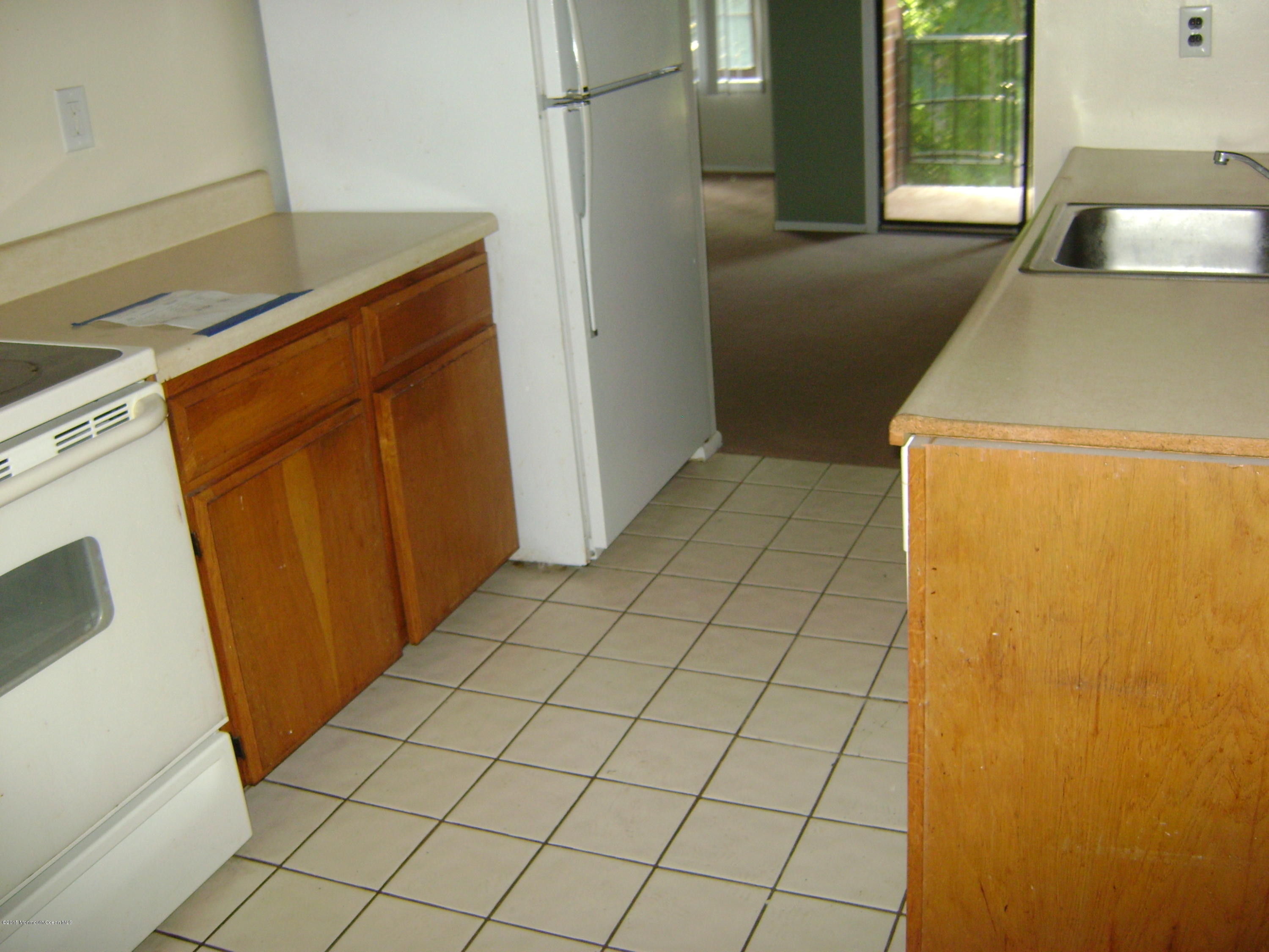 200 Portland Road, Unit D12 Rumson, NJ 07760 - Photo 8 of 14 DSC00772
