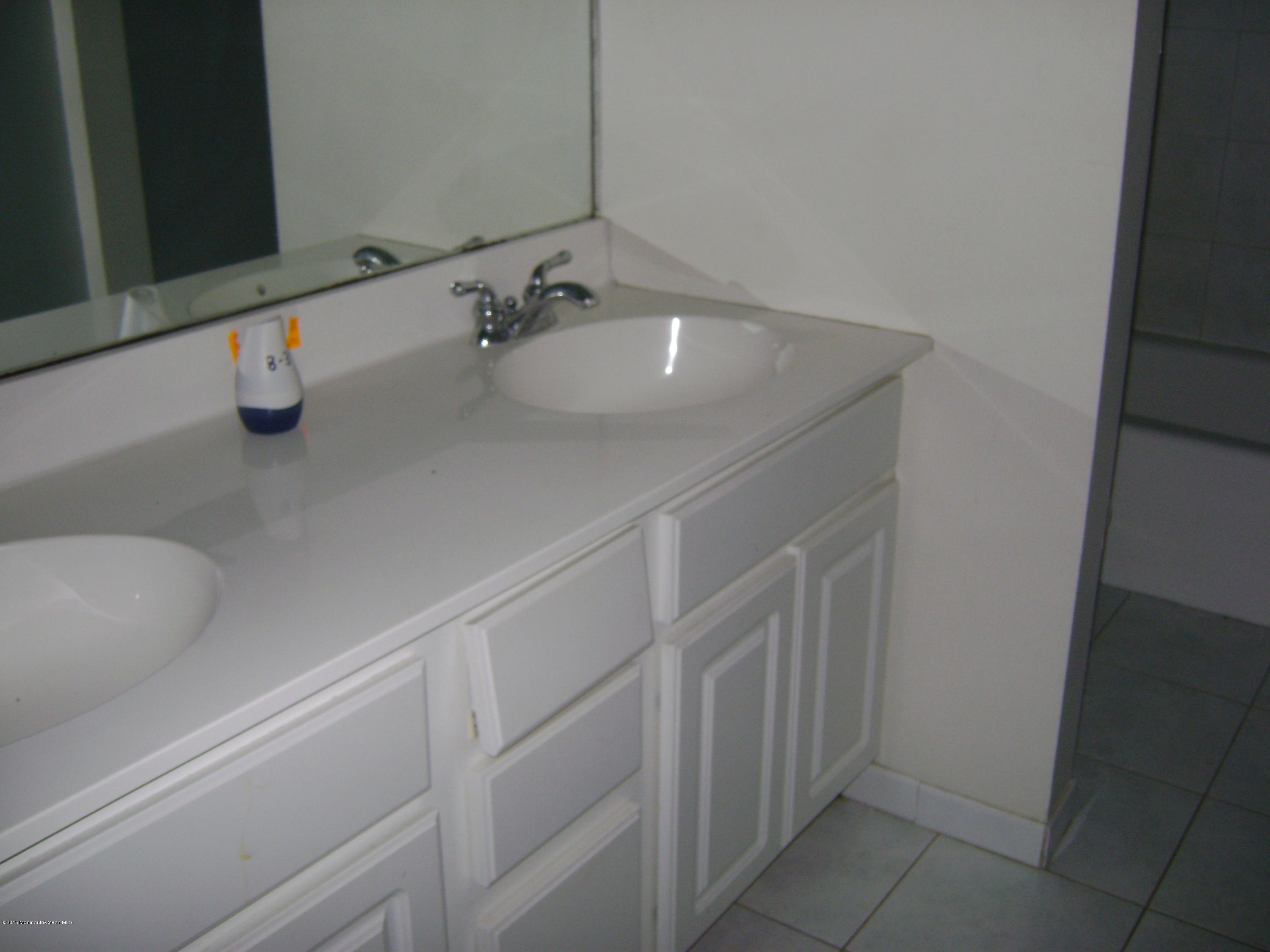 200 Portland Road, Unit D12 Rumson, NJ 07760 - Photo 10 of 14 DSC00774