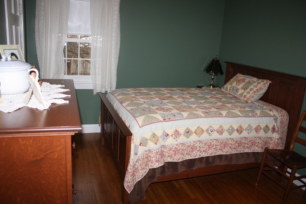 136 Bearsden Road Athol, MA 01331 - Photo 7 of 18 Gallery Image 7