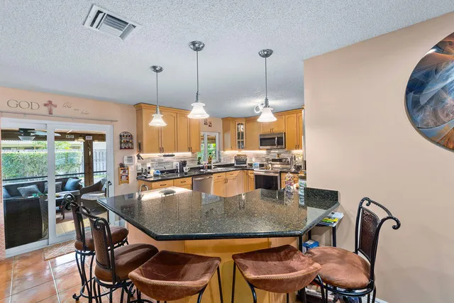 $564,900 | 2531 Northwest 98th Way, Coral Springs, FL 33065