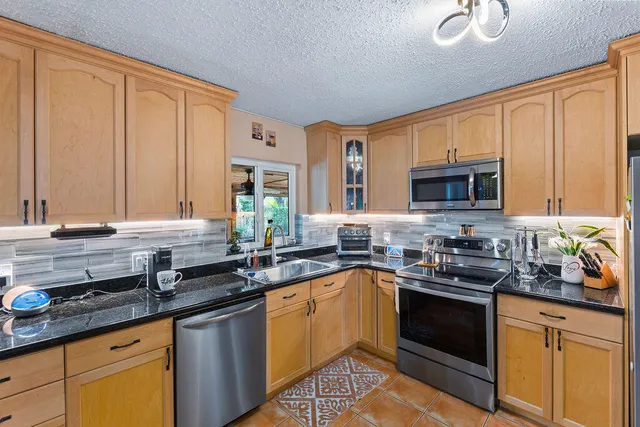 $564,900 | 2531 Northwest 98th Way, Coral Springs, FL 33065